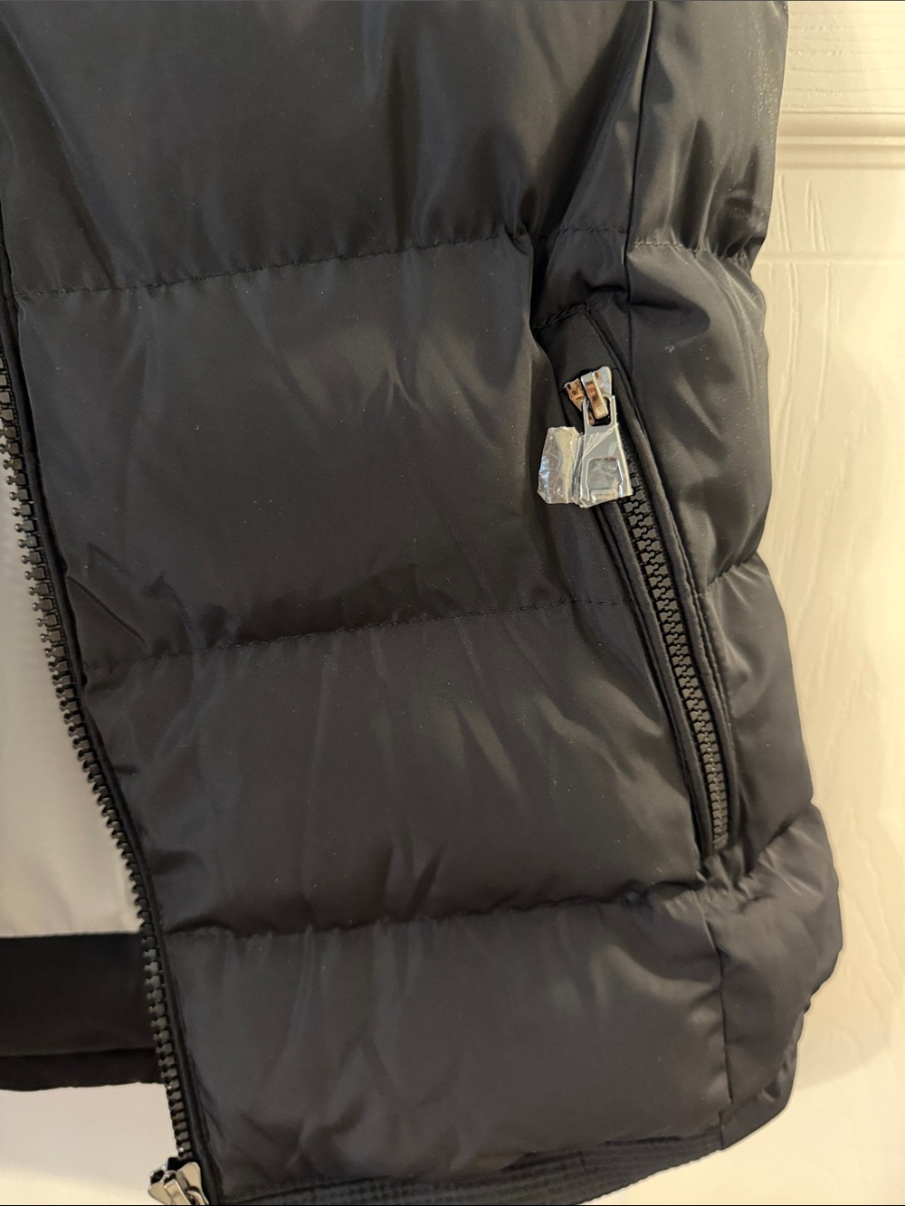 ZSHOW Black Quilted Puffer Vest with Grey Hood size S brand new length 25” - Picture 4 of 10